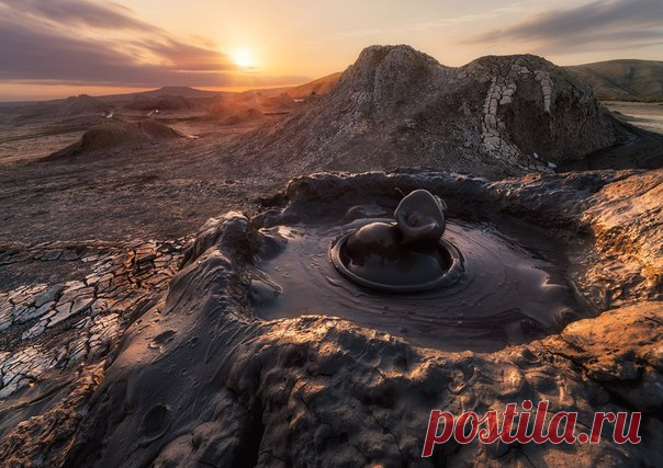 Грязевые вулканы Гобустана, Азербайджан. Автор фото – Сергей Сутковой.