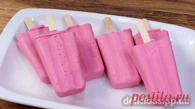 Мороженое дома ` Готовить Легко Когда летний зной стучится в каждый дом, нет ничего лучше, чем освежиться чем-то холодным и невероятно вкусным. Домашнее мороженое с малиновым вкусом – это