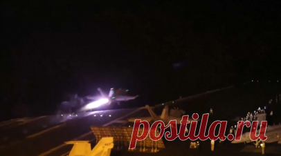 Что известно об ударах США и Великобритании по позициям хуситов в Йемене. В ночь на 12 января Соединённые Штаты и Великобритания при поддержке союзников нанесли удары по Йемену. Президент США Джо Байден назвал их ответом на «беспрецедентные атаки хуситов» в Красном море. Бомбардировке подвергся международный аэропорт Саны, провинции Эль-Ходейда, Саада и Дамар. В Йемене заявили, что Лондон и Вашингтон должны заплатить высокую цену за атаки. Подробнее — в видео RT. Читать далее