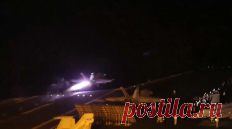 Что известно об ударах США и Великобритании по позициям хуситов в Йемене. В ночь на 12 января Соединённые Штаты и Великобритания при поддержке союзников нанесли удары по Йемену. Президент США Джо Байден назвал их ответом на «беспрецедентные атаки хуситов» в Красном море. Бомбардировке подвергся международный аэропорт Саны, провинции Эль-Ходейда, Саада и Дамар. В Йемене заявили, что Лондон и Вашингтон должны заплатить высокую цену за атаки. Подробнее — в видео RT. Читать далее