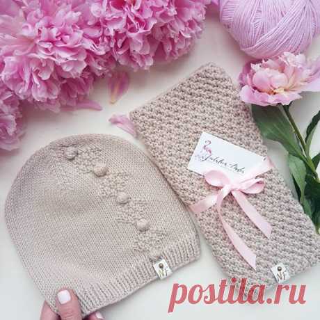 Девчонки, привет!
А у меня для вас новиночка🙌 😍
Решила немного разнообразить простые шапочки бини вашими любимыми горошинками и моим любимым жемчужным узором 😊 По-моему получилось здорово! Мне оочень нравится🌸🌸🌸А вам???
Этот комплект вы можете приобрести прямо сейчас, не дожидаясь осени 👍
.
Связан из 100% мериноса, Италия
.
Обхват головы 48-51 см .
Летняя цена за комплект 2400р,  вместо 2900р!!! 🙌🌸🌸🌸
.
Пишите в Директ, вотсап, кнопка "Связаться"
.
Всем доброго дня 🌸🌸🌸