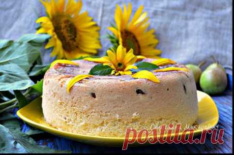 Бисквит с грушами - сама нежность и воздушность!.