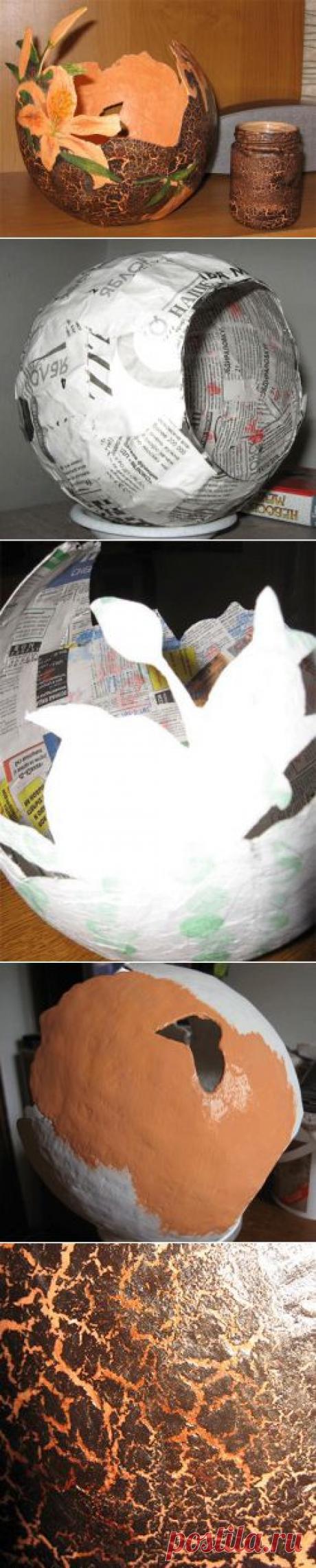 Ваза из папье маше.