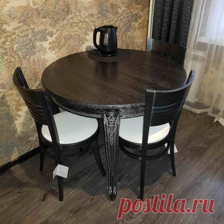 Шикарная столовая группа! Красивый вид. Идеальное качество. 
Столовая группа из массива натурального дуба. 
В "СтолБери" отличный выбор столов и стульев. 
50 тонировок дерева и 200 расцветок тканей под Ваш интереьер. 
Спасибо большое нашим клиентам за предоставленное фото и за доверие🤗.
Много красивых фото   жми Присоединиться.
____________________________________
Работаем с 10:00 до 20:00 без выходных
Магазин «СтолБери»
Транспортная 85, 3 этаж
 8-983-222-4494
___________...