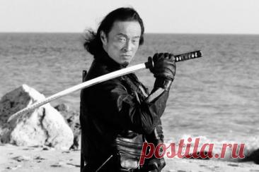 Ушел из жизни звезда Mortal Kombat Кэри-Хироюки Тагава - новости кино - 5 декабря 2025 - Кино-Театр.Ру