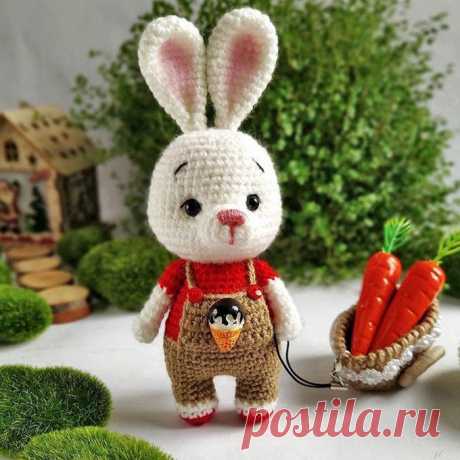 Заяц в комбинезоне крючком. Амигуруми схемы и описания. Автор: Галина Писаренко | IRINELY.ART