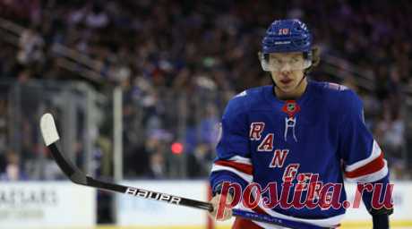 Панарин сменил имидж: захотелось что-то изменить. Нападающий «Нью-Йорк Рейнджерс» Артемий Панарин появился на тренировке перед матчем регулярного чемпионата НХЛ с «Детройт Ред Уингз» с новой причёской. Читать далее