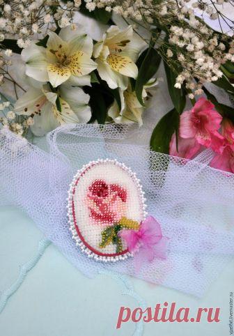 К большому празднику создаем маленькую пасхальную брошь – Ярмарка Мастеров