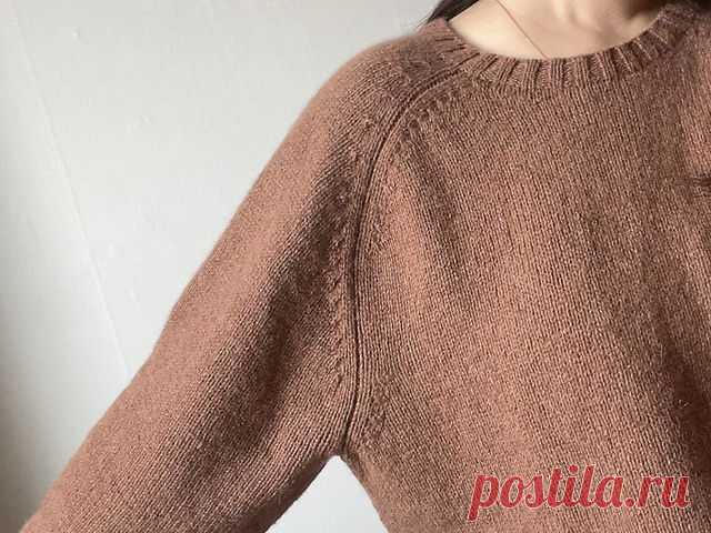 Модный свитер с анатомическим регланом спицами Need More