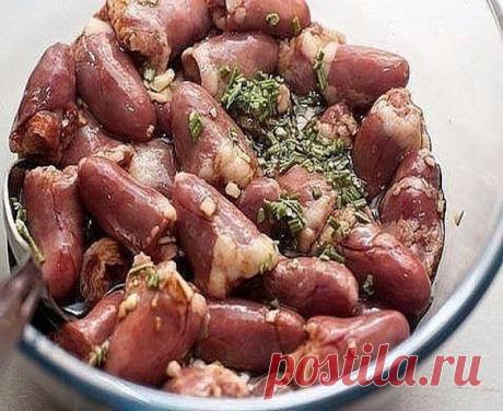 Шашлычки из куриных сердечек в духовке.