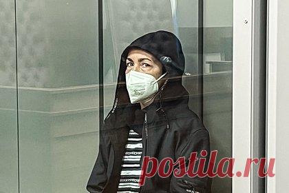 США запросили консульский доступ к задержанной в России журналистке. США запросили консульский доступ к задержанной в России редактору радиостанции «Радио Свобода» (включена Минюстом в реестр организаций, выполняющих функции иностранного агента) Алсу Курмашевой, заявил руководитель пресс-службы Госдепартамента Мэттью Миллер на регулярном брифинге для журналистов.