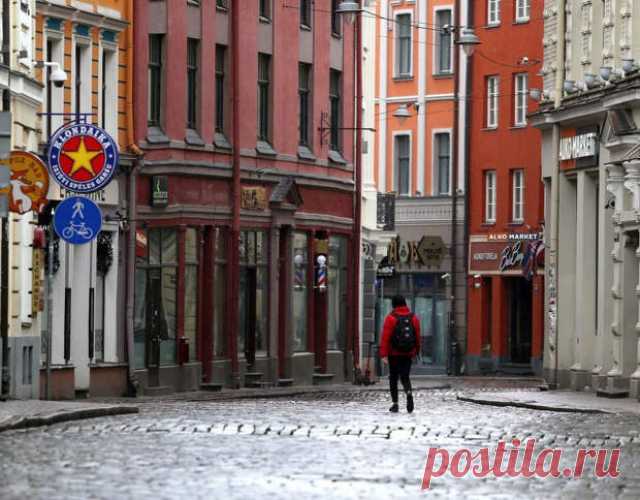 Ревматоидный артрит народные средства 
Ревматоидный артритпредставляет собой хроническое заболевание соединительных тканей, проявляющееся в большинстве случаев в поражении суставов. Причины и развитие болезни ещё не до конца изучены, одна…