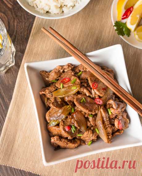 Жареная свинина с пятью китайскими специями на Вкусном Блоге Есть такая замечательная ароматная китайская смесь – 5 специй. Она состоит из равных частей бадьяна, корицы, семян фенхеля, гвоздики и сычуаньского перца. Сычуаньский перец я пока у нас не обнаружила (кстати, если кто-то знающий подскажет места – буду очень благодарна), поэтому смесь сделала с душистым перцем вместо него. Понимаю, что…