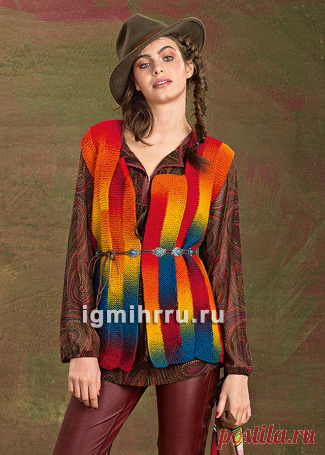 Разноцветный жилет с длинными полосами. Вязание спицами со схемами и описанием