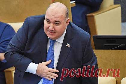 Отсутствовавшего 200 дней на заседаниях бывшего российского депутата объявили в розыск