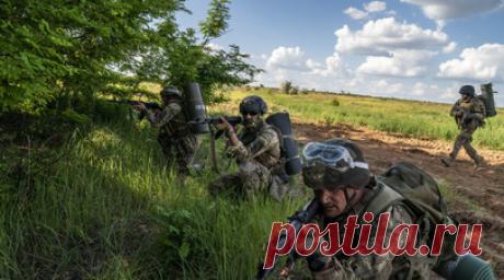 Боец Бизон: ВСУ использовали гражданских в Константиновке как прикрытие. Вооружённые силы Украины прицельно обстреливали группы мирных жителей в Константиновке во время эвакуации, рассказал командир 3-го мотострелкового батальона 4-й отдельной мотострелковой бригады Южной группировки войск с позывным Бизон. Читать далее