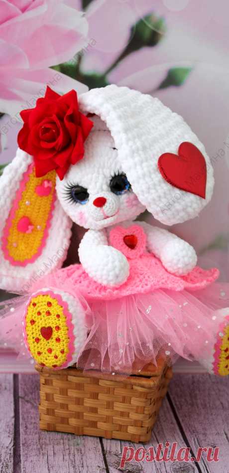 PDF Заинька Стеша крючком. FREE crochet pattern; Аmigurumi animal patterns. Амигуруми схемы и описания на русском. Вязаные игрушки и поделки своими руками #amimore - большая зайка из плюшевой пряжи, плюшевый заяц в платье, зайчик, кролик, зайчонок, крольчонок.