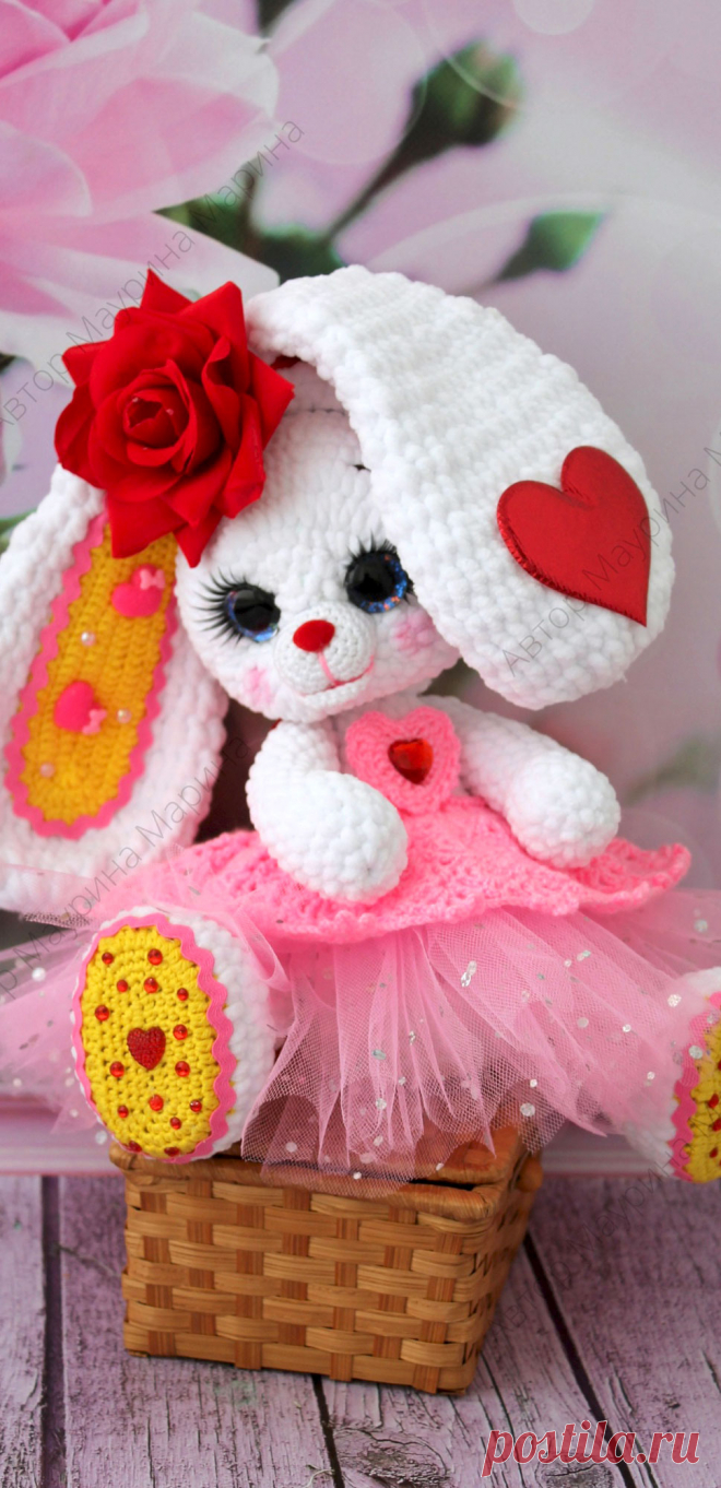 PDF Заинька Стеша крючком. FREE crochet pattern; Аmigurumi animal patterns. Амигуруми схемы и описания на русском. Вязаные игрушки и поделки своими руками #amimore - большая зайка из плюшевой пряжи, плюшевый заяц в платье, зайчик, кролик, зайчонок, крольчонок.
