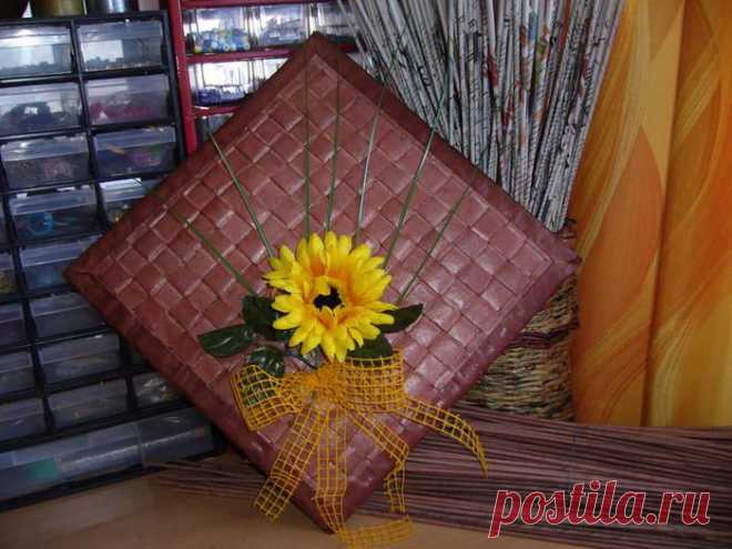 Не умеете плести трубочки из газет? Плетите из полосок | Умелые ручки