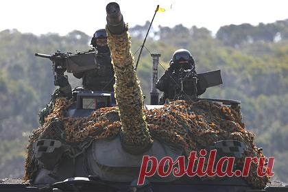 Оценен риск вторжения Китая на Тайвань в следующие 5 лет. Китаю не хватает военных мощностей для вторжения на Тайвань и борьбы с контингентом США, который придет на выручку местному правительству, заявил профессор Лондонского университета Стив Цанг. По его словам, что у Китая пока нет достаточно крупного десантного подразделения для подобной операции.