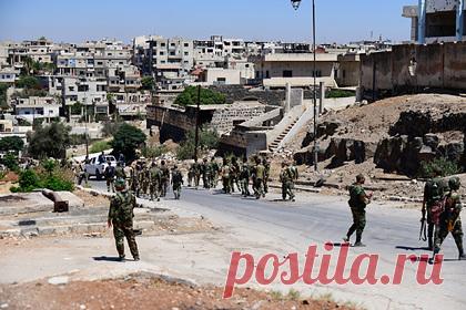 Убийство двух женщин в Сирии стало «посланием» ИГ. Убийство двух женщин — сирийских госслужащих — в деревне Дашиша стало посланием террористической группировки «Исламское государство» (ИГ, запрещена в России) для «Сирийских демократических сил» (СДС), поддерживаемых США. 20-летнюю Хинд Латиф аль-Хадир и ее подругу Сааду Фейсал аль-Хермас застрелили в январе 2021 года.