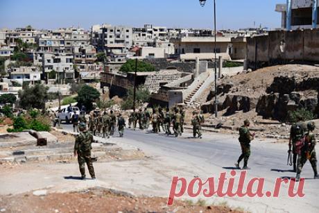 Убийство двух женщин в Сирии стало «посланием» ИГ. Убийство двух женщин — сирийских госслужащих — в деревне Дашиша стало посланием террористической группировки «Исламское государство» (ИГ, запрещена в России) для «Сирийских демократических сил» (СДС), поддерживаемых США. 20-летнюю Хинд Латиф аль-Хадир и ее подругу Сааду Фейсал аль-Хермас застрелили в январе 2021 года.