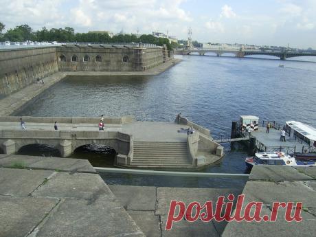 Петропавловка: зачем стоит, почему так выглядит? | Музей Оранэлы | Яндекс Дзен