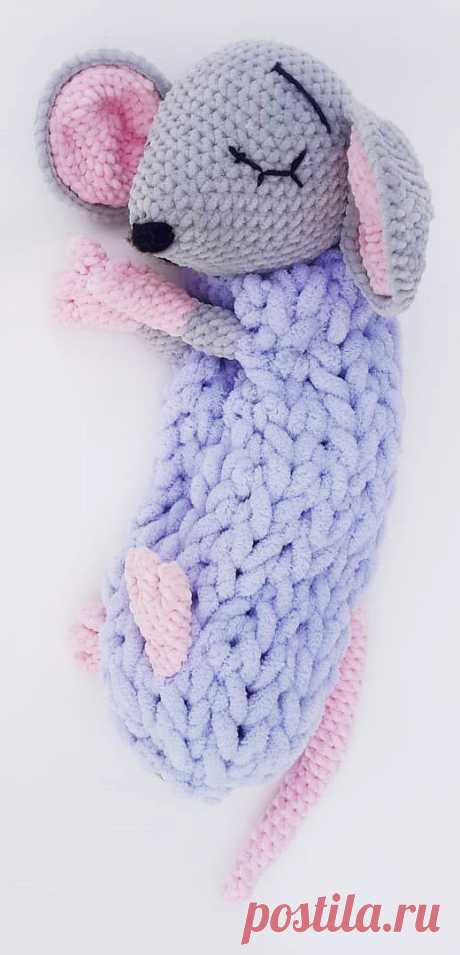 PDF Пижамница Мышонок крючком. FREE crochet pattern; Аmigurumi doll patterns. Амигуруми схемы и описания на русском. Вязаные игрушки и поделки своими руками #amimore - Пижамница мышь, мышка, мышонок, крыса, rat rata, rato, ratte, szczur, mouse, ratón, maus souris, mysz myši. Amigurumi doll pattern free; amigurumi patterns; amigurumi crochet; amigurumi crochet patterns; amigurumi patterns free; amigurumi today.