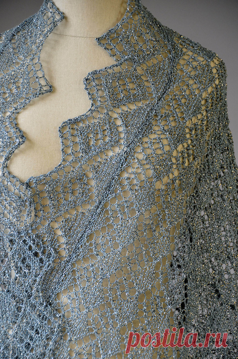 Whimsical Wrap от Universal Yarn