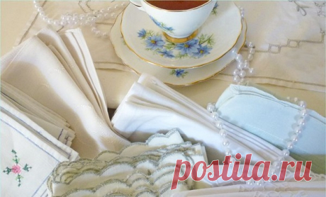 Крахмалим свои вещи для упругости и хруста Вы, наверное, не раз замечали, что постельное бельё, которое идеально белоснежное, имеет некий хруст, замечательные воротнички, манжеты. Всё это потому, что они накрахмалены. Да, именно так. Как накра…