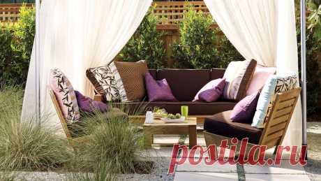 Недорогим и прочным трубам ПВХ найдется множество применений в доме и на даче