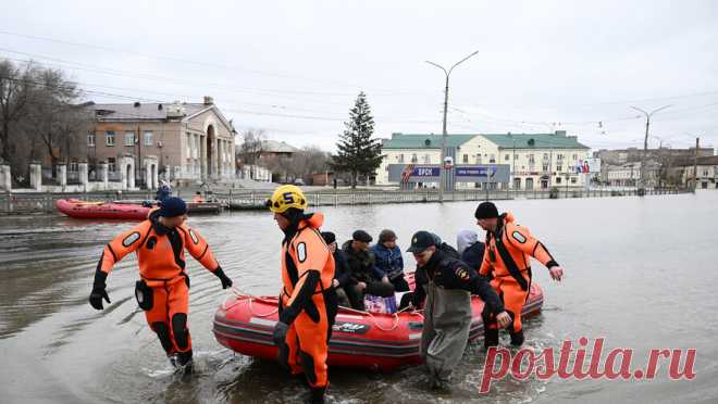 Названо число подтопленных паводком домов на территории РФ. Общее число жилых домов, подтопленных паводком на территории России, превысило 13 тысяч. Об этом сообщает ТАСС со ссылкой на оперативные службы. По информации ТАСС, на территории России весенним половодьем также подтоплено почти 20 тысяч ...