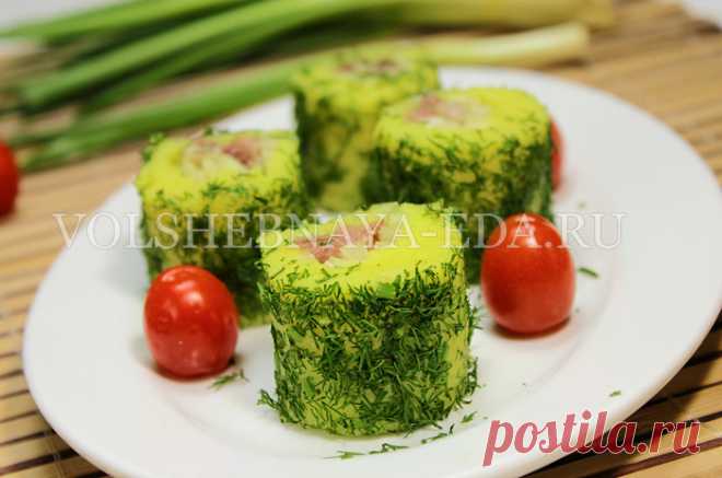 Картофельные роллы с сельдью и луком Эффектная закуска без кулинарных подвигов.
