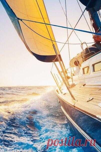 То, во что ты веришь, становится твоим миром. 

Верь в самое лучшее...

#жизненно@makeslove