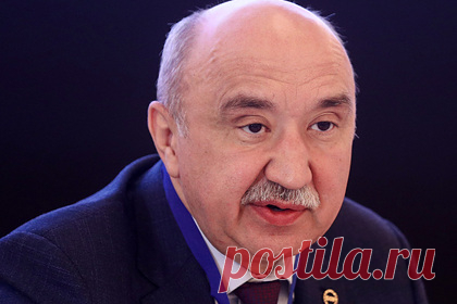 ФСБ задержала ректора Казанского университета по делу об убийстве депутата. Ректор Казанского федерального университета (КФУ) Ильшат Гафуров задержан по делу об убийстве депутата елабужского объединенного совета народных депутатов и бизнесмена Айдара Исрафилова, которое было совершено 28 августа 1999 года. Об этом в среду, 22 декабря, «Ленте.ру» рассказал источник в правоохранительных органах.