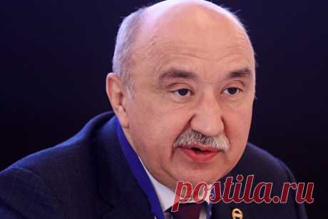 ФСБ задержала ректора Казанского университета по делу об убийстве депутата. Ректор Казанского федерального университета (КФУ) Ильшат Гафуров задержан по делу об убийстве депутата елабужского объединенного совета народных депутатов и бизнесмена Айдара Исрафилова, которое было совершено 28 августа 1999 года. Об этом в среду, 22 декабря, «Ленте.ру» рассказал источник в правоохранительных органах.