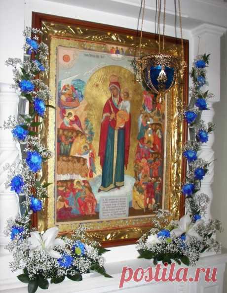 Наша Пресвятая — Матерь милости, источник благости, а благодать Ее предваряет везде: лишь откроешь уста, чтобы призвать Ее, Она сразу предваряет, как истинная Матерь. Итак, без колебания призывай Ее каждое мгновение и найдешь безвозмездного помощника и врача в твоих скорбях. 
 
Старец Иосиф Исихаст