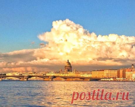 Вод небом голубым есть город золотой!