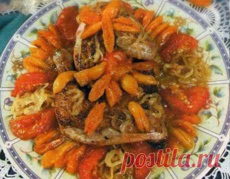 Тушеная курица с курагой.