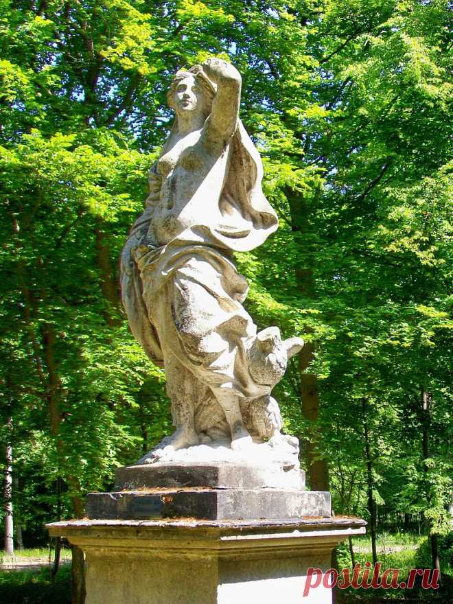 Великолепный замок Шантийи(Château de Chantilly)Часть 3.Музей лошади и парк