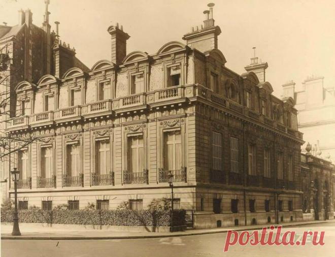 СТАРЫЙ И ПОЧТИ ИСЧЕЗНУВШИЙ ПАРИЖ