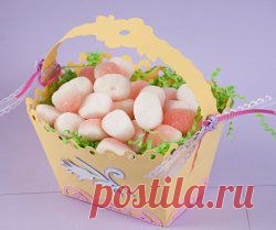 Cute Easter Basket | FaveCrafts.com