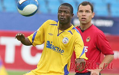 Бывший футболист "Ростова" Каньенда умер на 44-м году жизни. Малавийский нападающий провел за ростовскую команду 123 матча