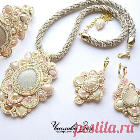 (9) Facebook