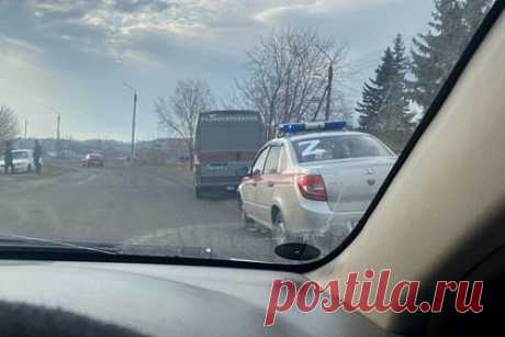 Россиянин подорвался на гранате на берегу реки. Мужчина подорвался на гранате на берегу реки в Куйбышеве Новосибирской области. По предварительным данным, все произошло 25 апреля. Сейчас на участке, где подорвался россиянин, начали работу саперы. Очевидцы рассказали, что мужчине не удалось выжить. По какой причине произошел взрыв, пока неизвестно.