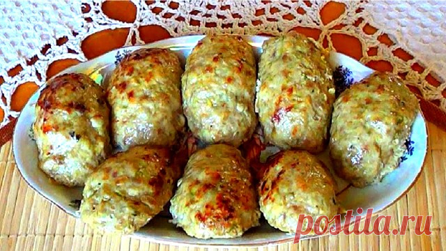 Домашние котлеты из кабачков с фаршем — самый вкусный рецепт.
Такую вкуснотищу из кабачка Вы вряд ли когда-либо пробовали! Это блюдо создано словно специально для тех, кто не любит кабачки.
кабачки — 500 г.; 
любой мясной фарш — 400 г.; 
куриное яйцо — 1 шт.; 
лук — 1 шт.; 
чеснок, зелень, специи — по вкусу.
В этом рецепте вполне допустимо нарушение пропорций. Котлетки поменяют вкус, но будут в любом случае мягкими и вкусными. Котлеты из кабачков с фаршем Подготовка продук...