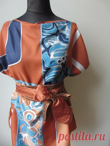 Womens Upcycled Clothing / 1970s Mod Print Scarf Tunic with Wide Waist ...