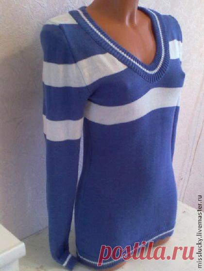 Нежный уютный свитерок с полосками полуприлегающего, приталенного силуэта связан из Итальянской пряжи с хлопком, тоненький, но теплый, как раз для весны, подарит ощущение комфорта, отлично комбинируется с юбкой и брюками.
Возможны варианты в других цветах.