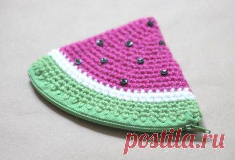 Repeat Crafter Me: Crochet Watermelon Coin Purse