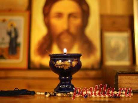 Чистый понедельник: начало Великого поста 11 марта 2019 года Чистый понедельник — первый день Великого поста. Это один из самых важных и трудных дней, так как он должен быть полностью направлен на духовное очищение и сопряжен с молитвами.